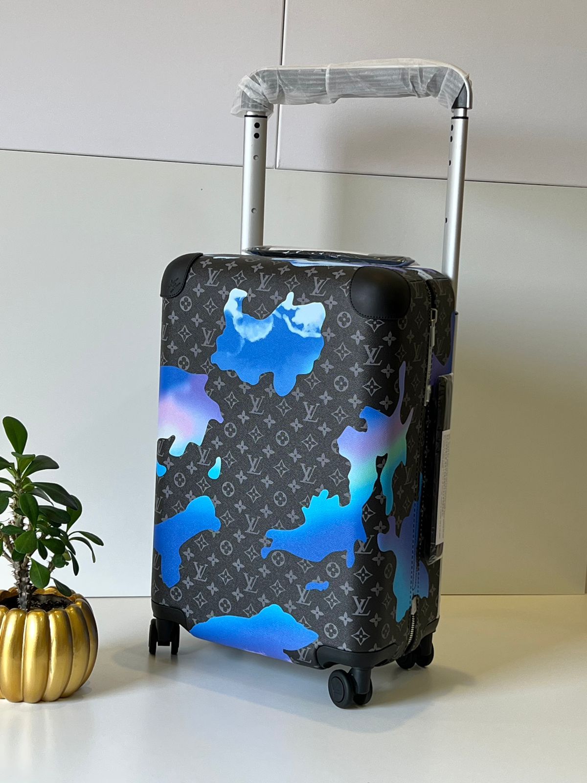 Louis Vuitton Horizon 55