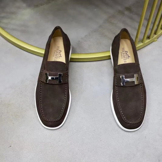 Hermès en daim marron