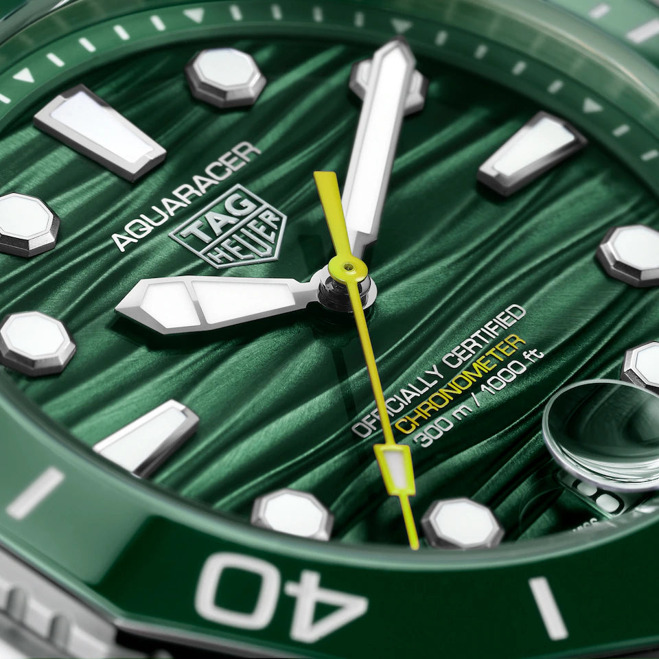 TAG Heuer Aquaracer
Professional 300 Date