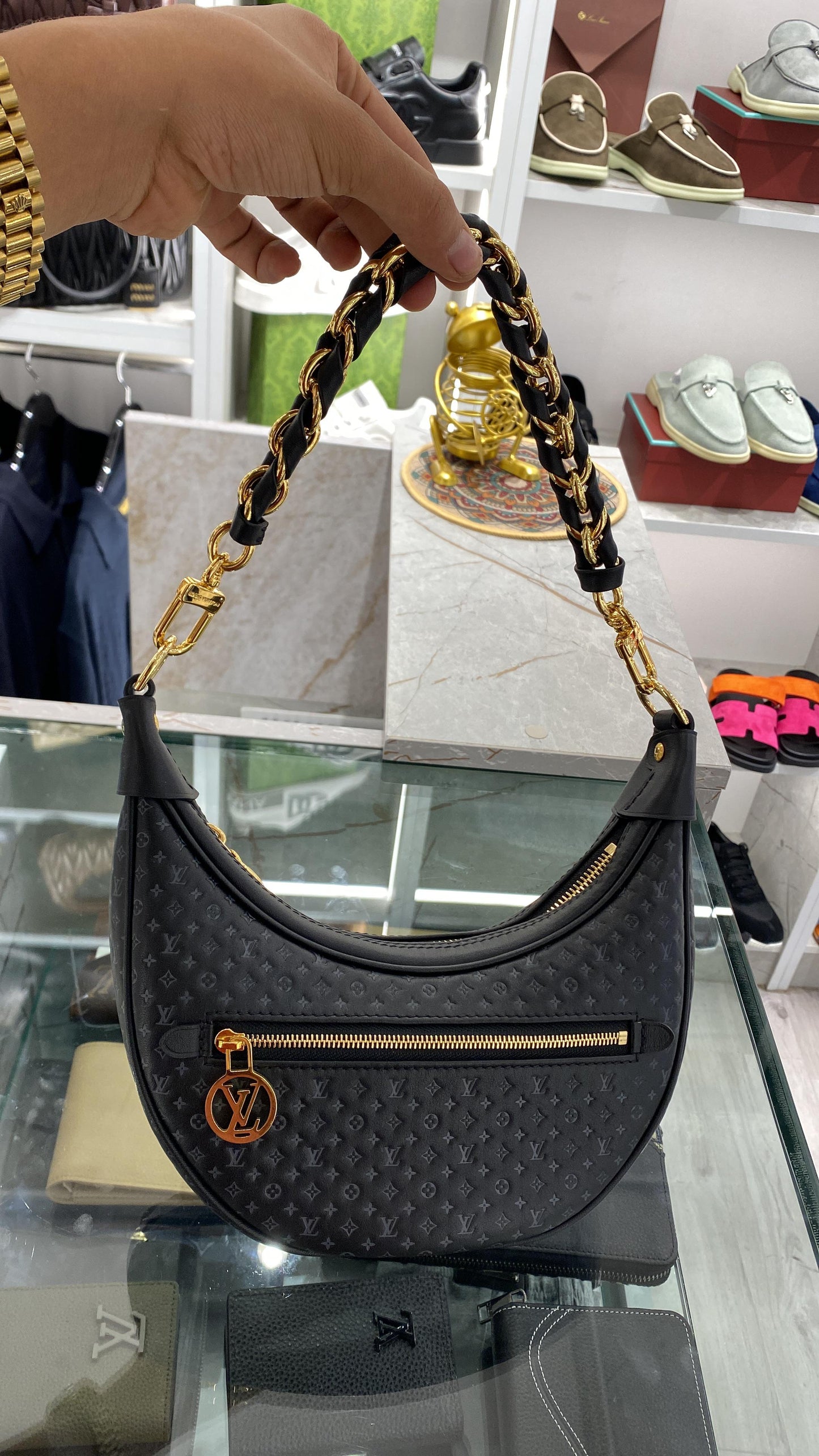 Louis Vuitton Boucle Noir